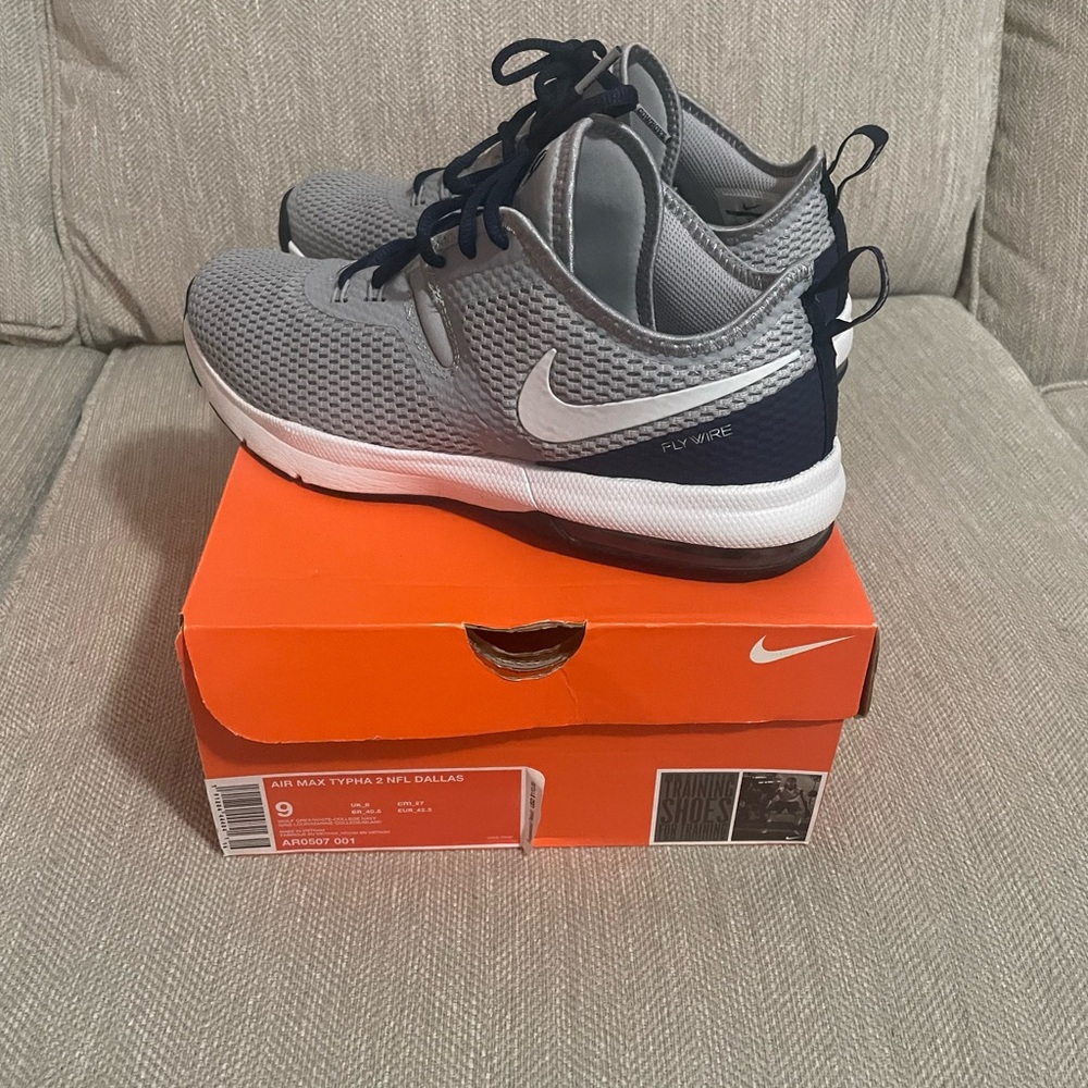 Nike men’s Dallas cowboys sneakers